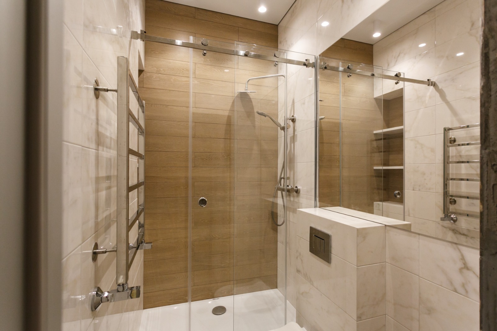 Стеклянная душевая раздвижная