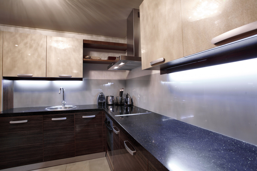 Окрашенное стекло