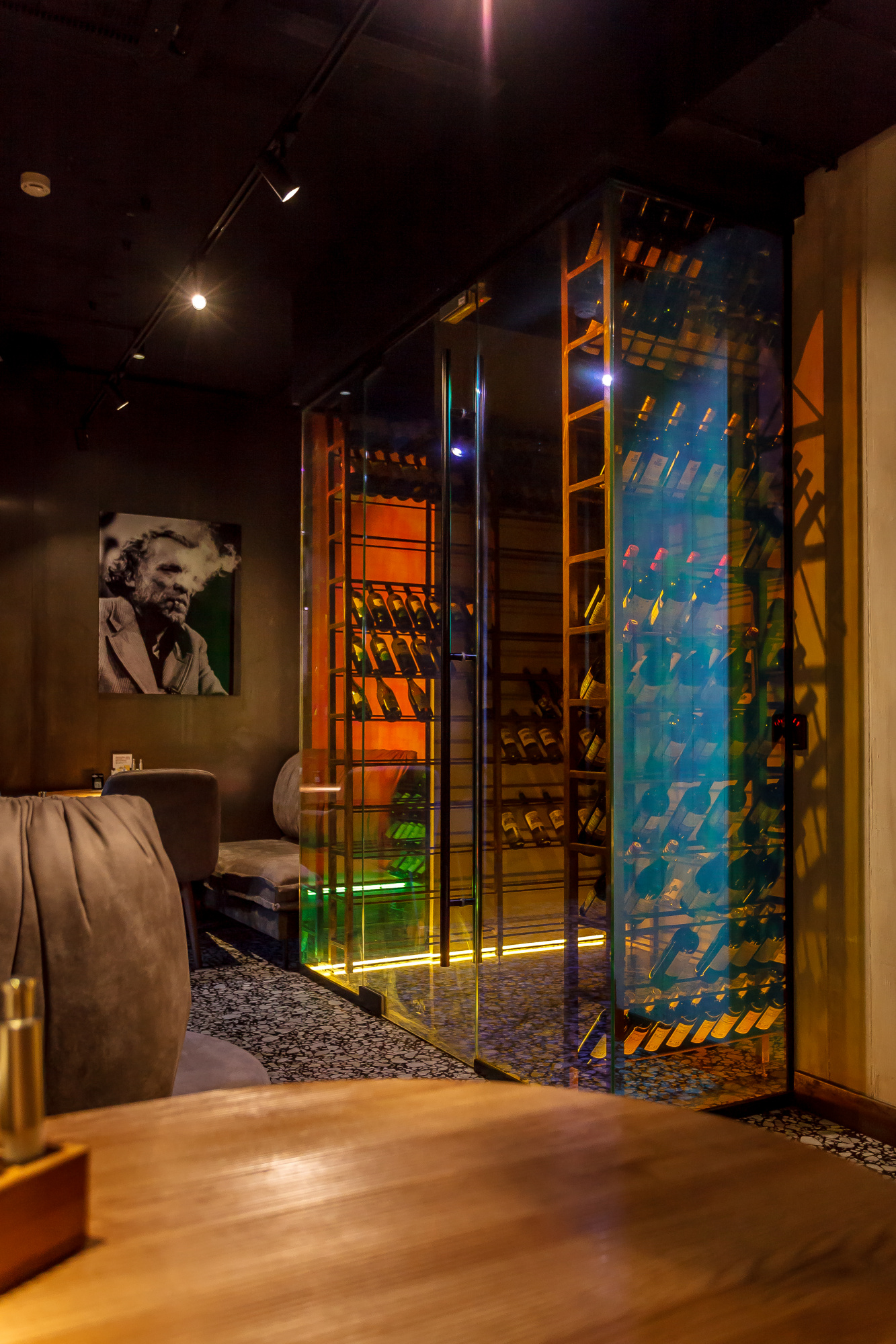 Цельностеклянные перегородки